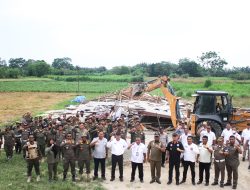 Diduga Tempat Edaran Narkoba3 THM Diruntuhkan BNNK Deli Serdang Dan Satpol PP