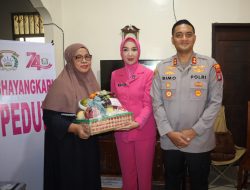Kapolres Binjai Anjangsana dan Berikan Tali Asih kepada Personel yang Sakit Menahun