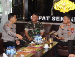 Kapolres Binjai dan Kapolres Langkat Berikan Surprise HUT TNI ke-81, Perkuat Sinergitas TNI-Polri